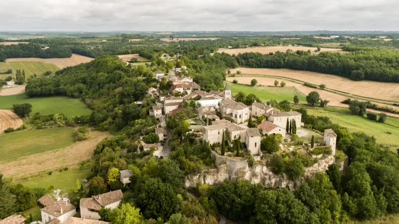 Flaugnac, l'un des plus beaux villages du Quercy Blanc, côté Lot.